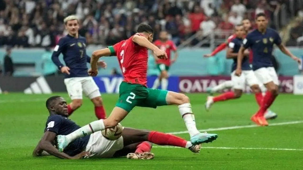 متى تنطلق مباراة فرنسا والمغرب في ربع نهائي كأس العالم؟